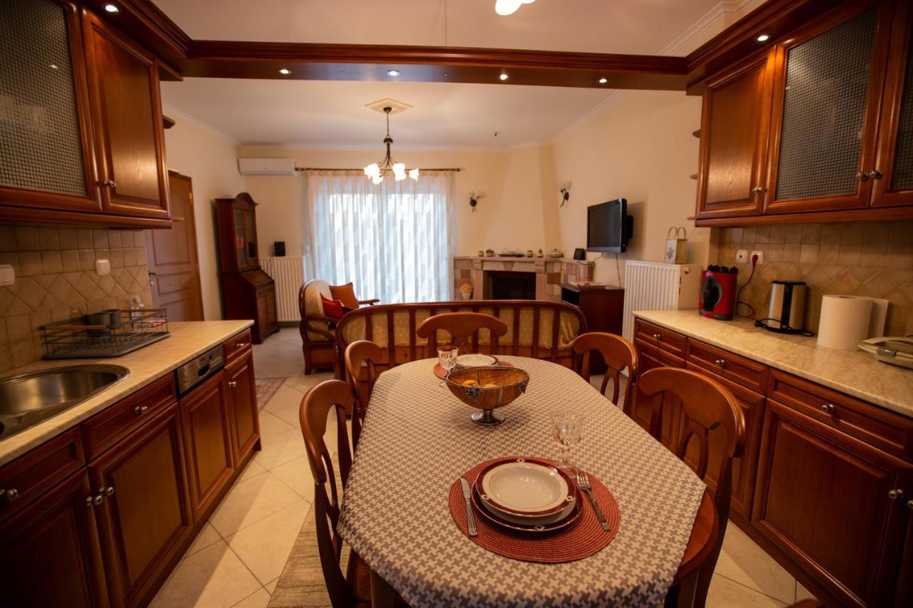 Near Nafpaktos' KiteSurfing beach, Luxurious Penthouse - Άνετο οροφοδιαμέρισμα 65m2 με θέα, κοντά στην παραλία Γριμπόβου Εξωτερικό φωτογραφία